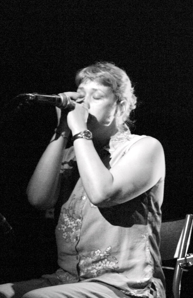 Debbie Dow – Harmonica